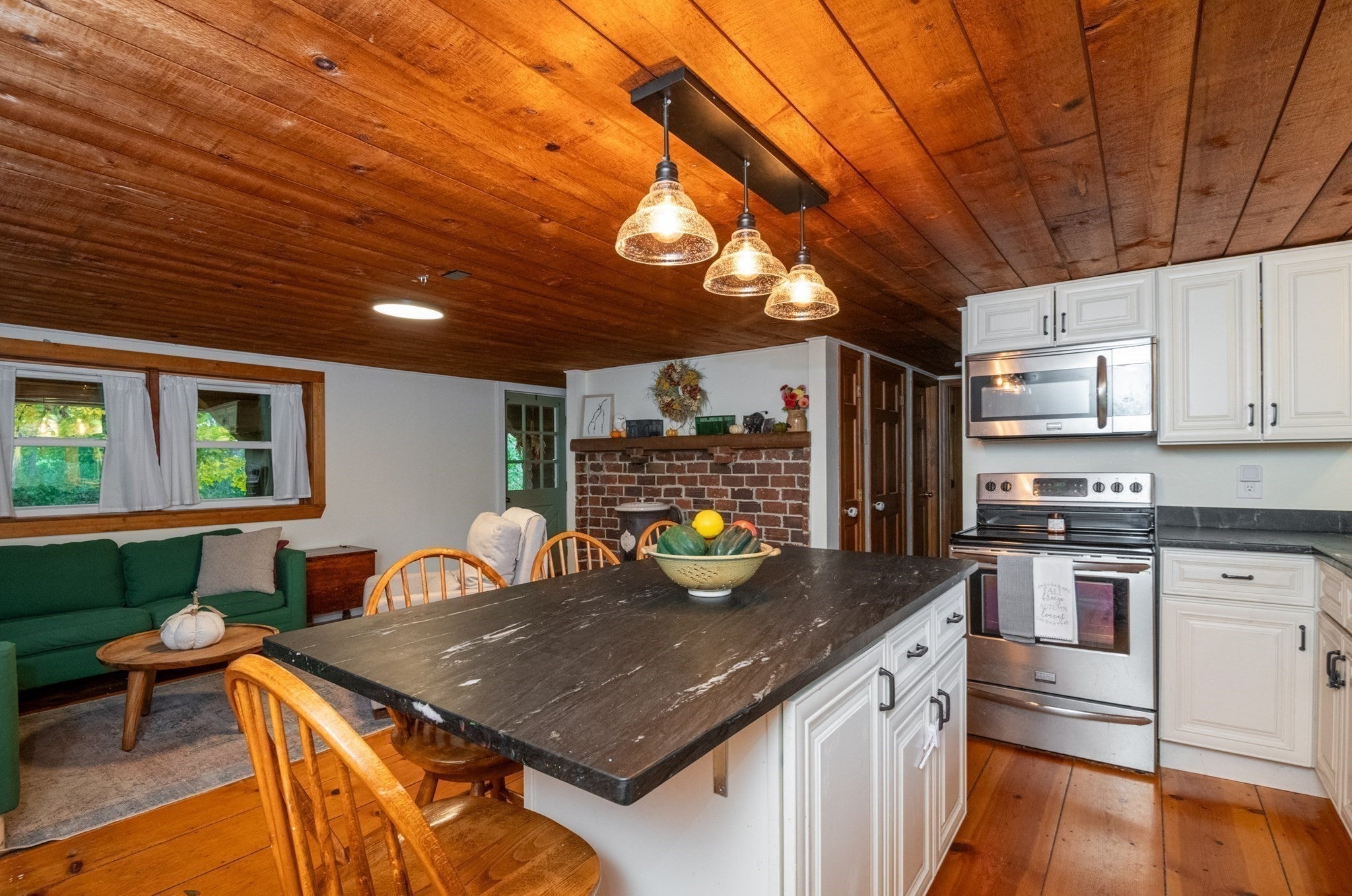 387 Middle St, West Newbury, MA Photo #14