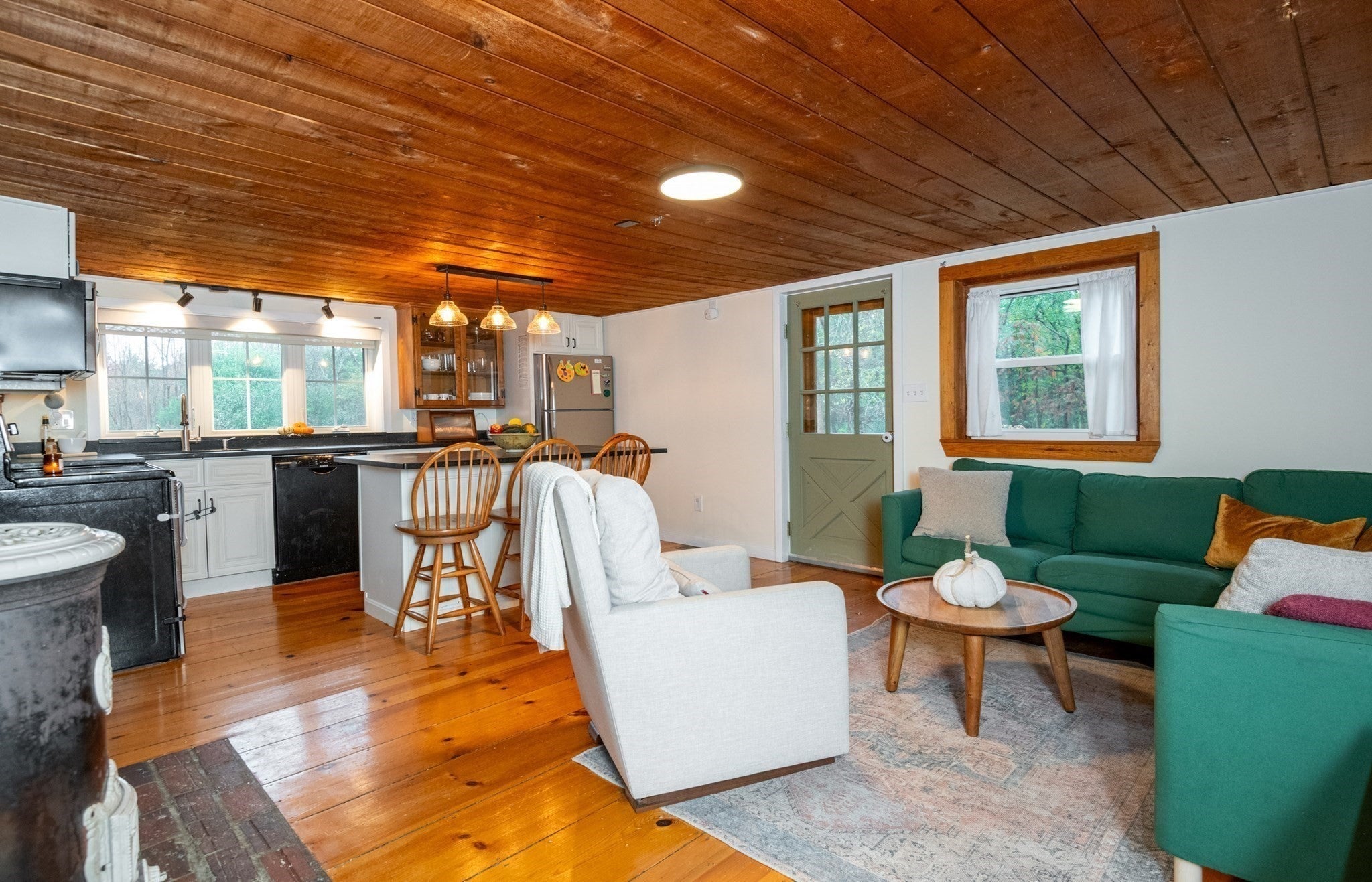 387 Middle St, West Newbury, MA Photo #7