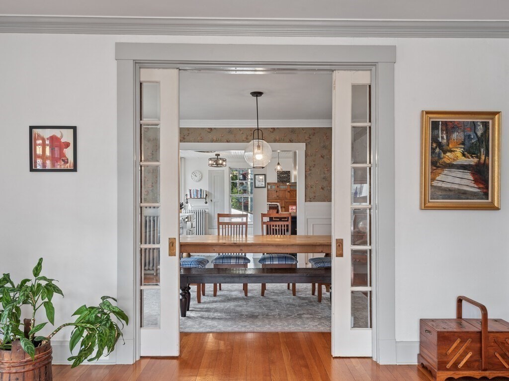 27 Germain St