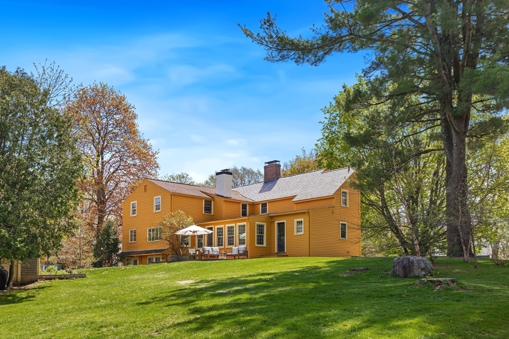 Reading, Massachusetts 01867, United States, 4 Bedrooms Bedrooms, ,3 BathroomsBathrooms,Residential,Pending,125871