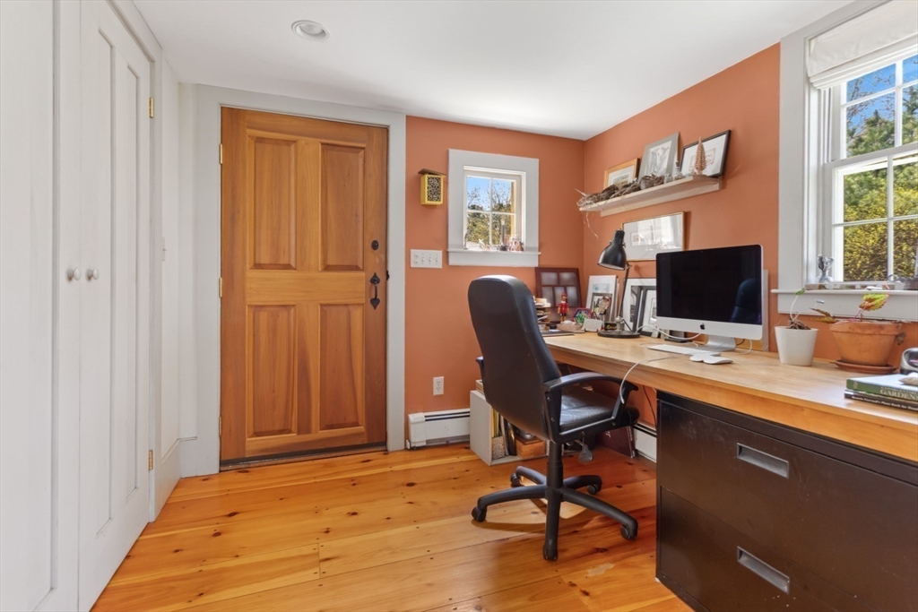 Reading, Massachusetts 01867, United States, 4 Bedrooms Bedrooms, ,3 BathroomsBathrooms,Residential,Pending,125871