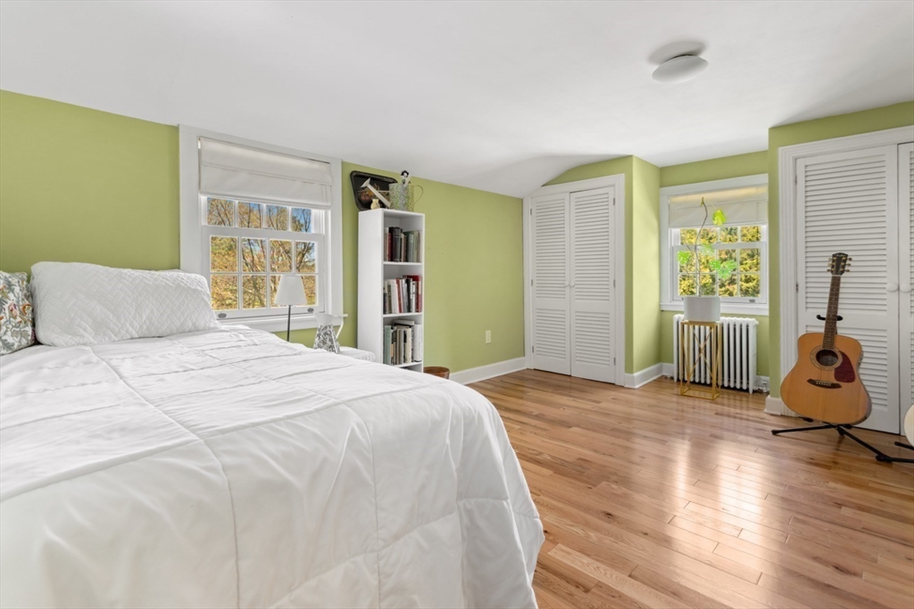 Reading, Massachusetts 01867, United States, 4 Bedrooms Bedrooms, ,3 BathroomsBathrooms,Residential,Pending,125871