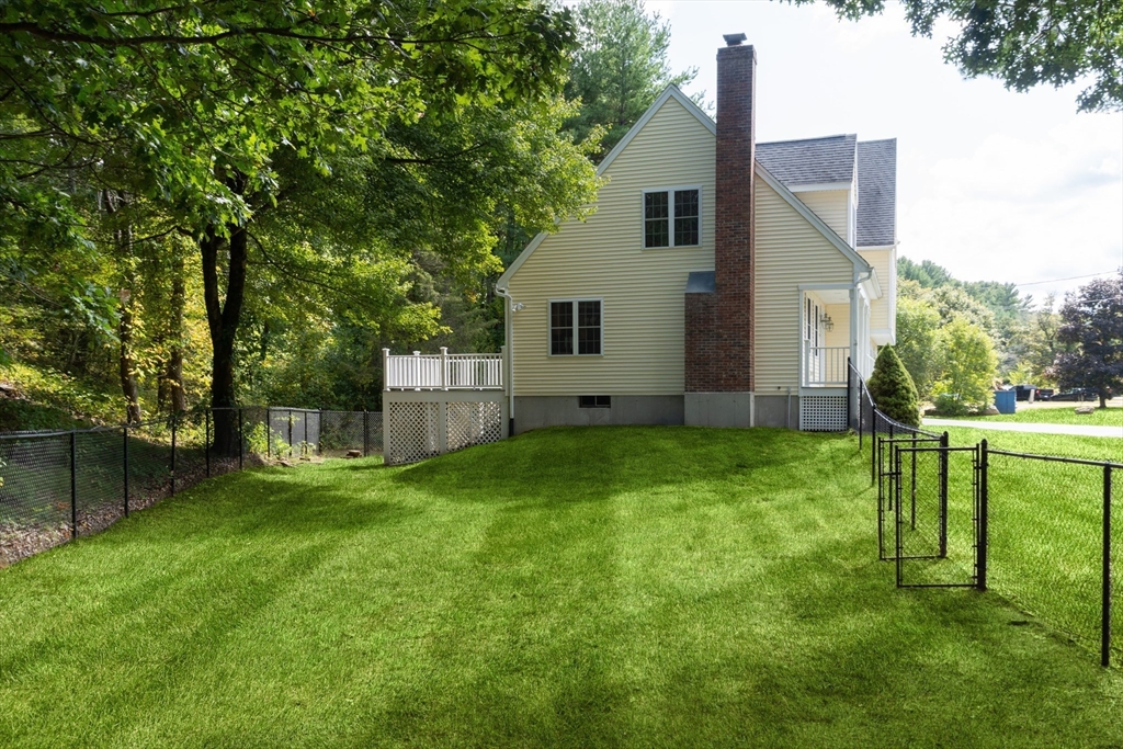 10 Old Millville Rd