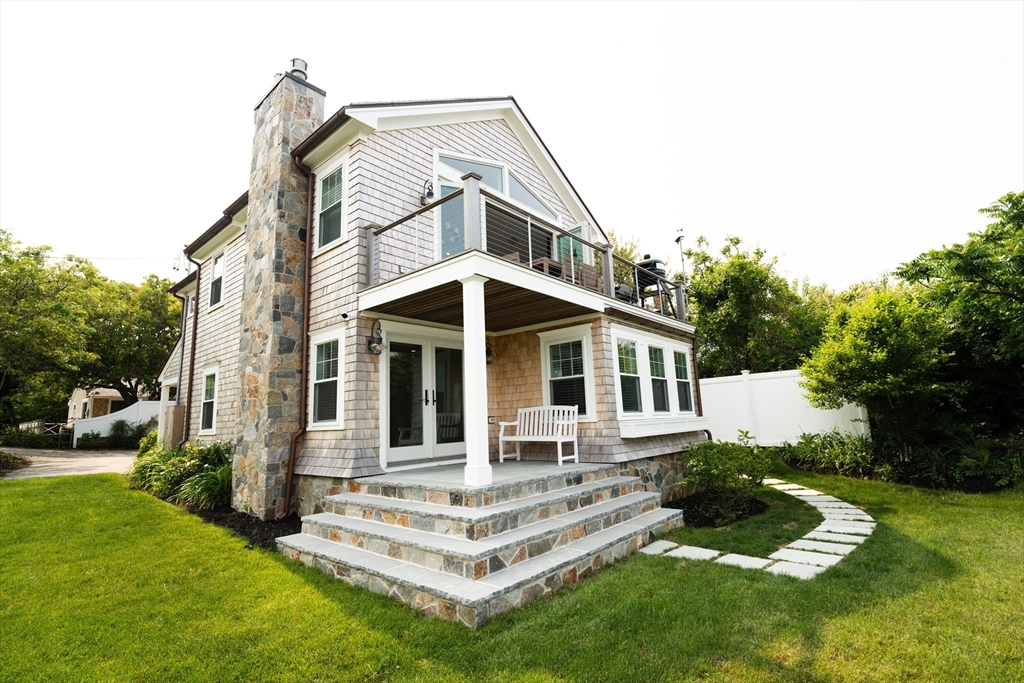 16 Pilgrim Way