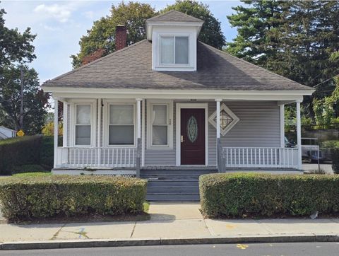 28 Elm Methuen MA 01844
