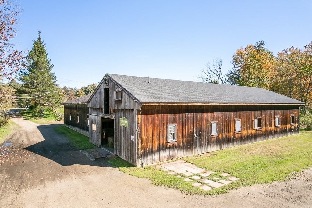 2 Old Farm Ln