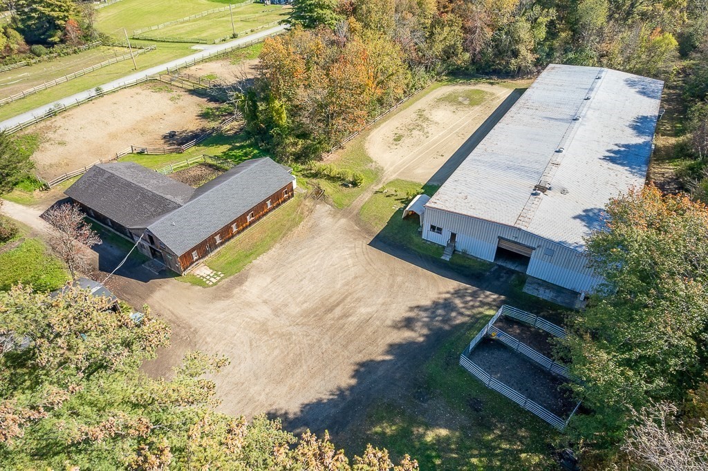 2 Old Farm Ln