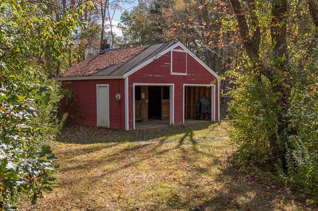 2 Old Farm Ln