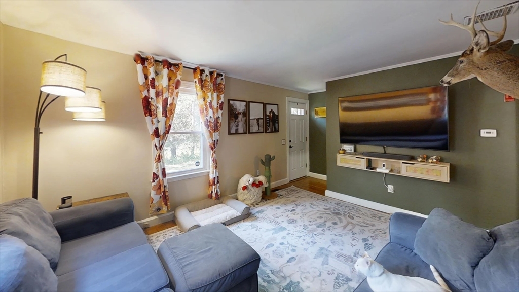 276 Amherst Rd