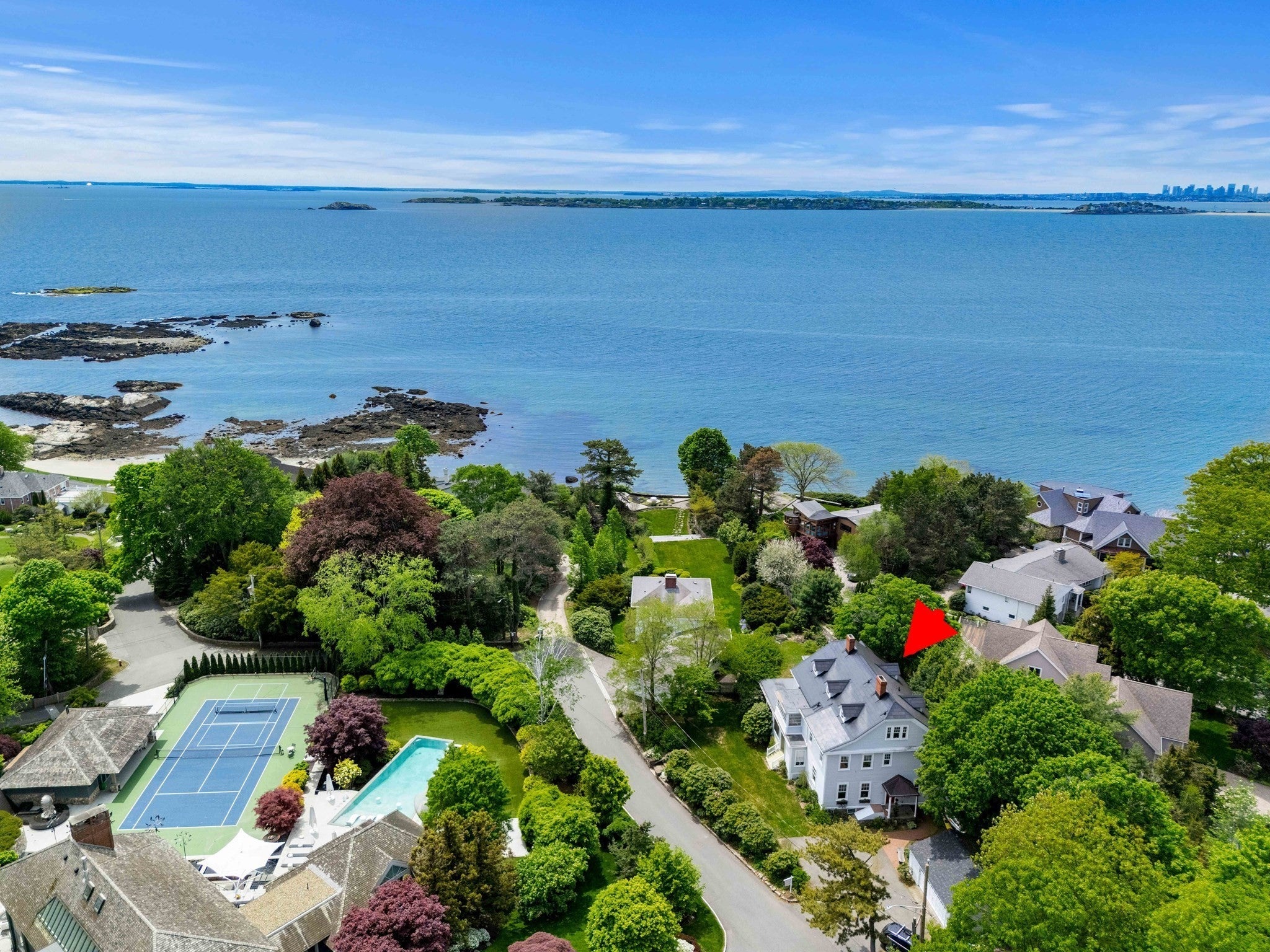 29 Galloupes Point Road