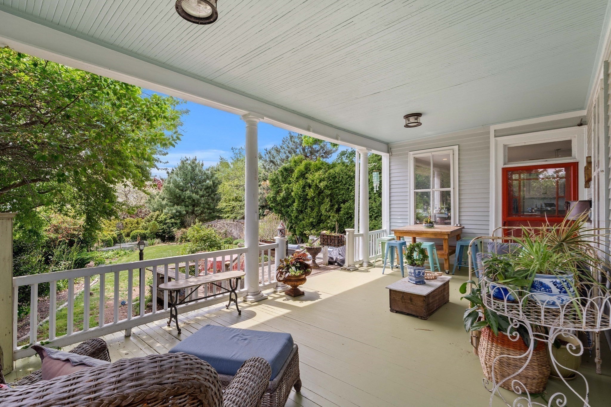 29 Galloupes Point Road
