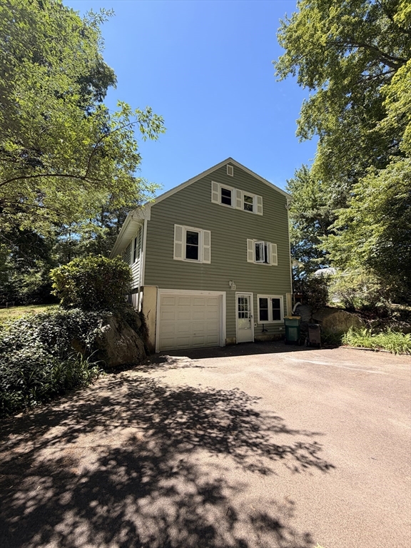 92 Horace Darling Dr