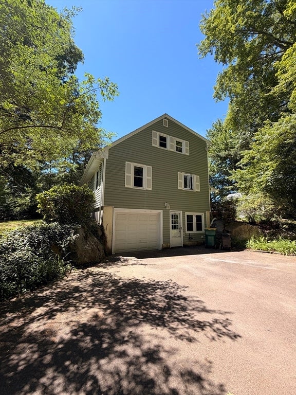 92 Horace Darling Dr