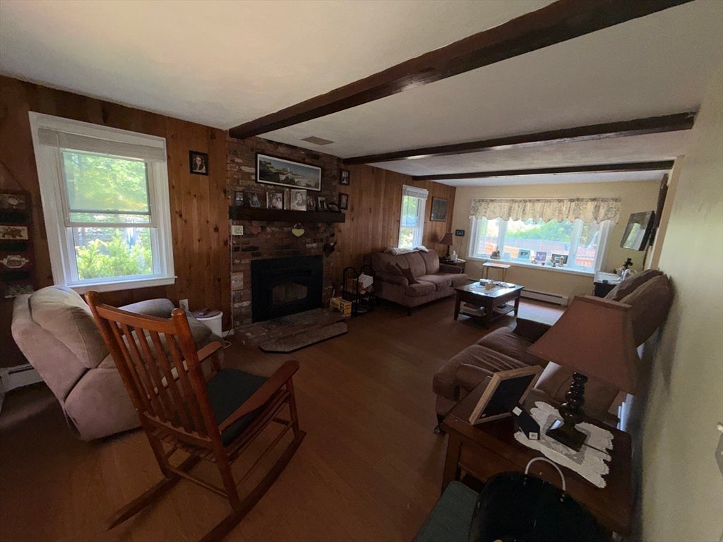 92 Horace Darling Dr