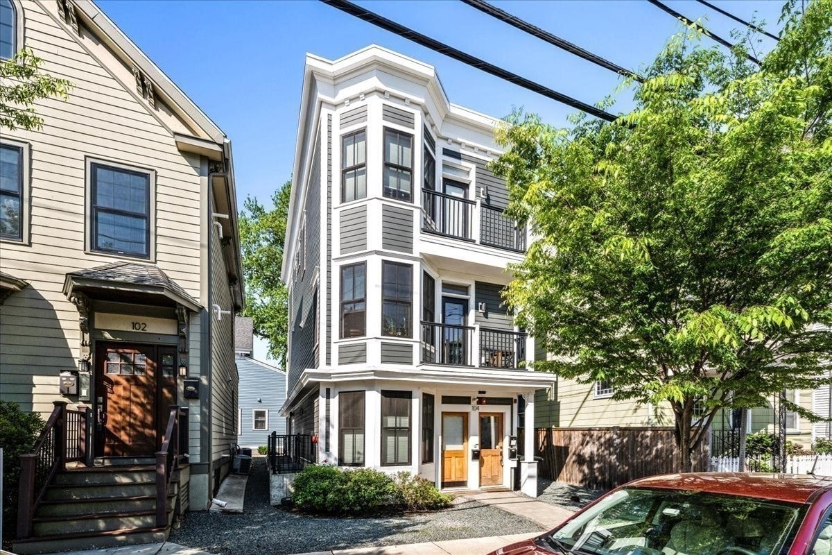104 Beacon St 2, Somerville MA 02143
