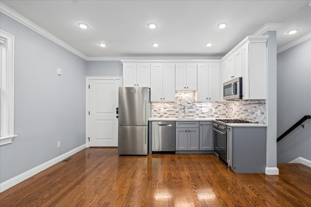 104 Beacon St 2