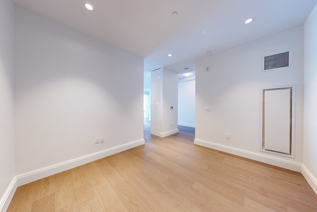 240 Devonshire Street 4109