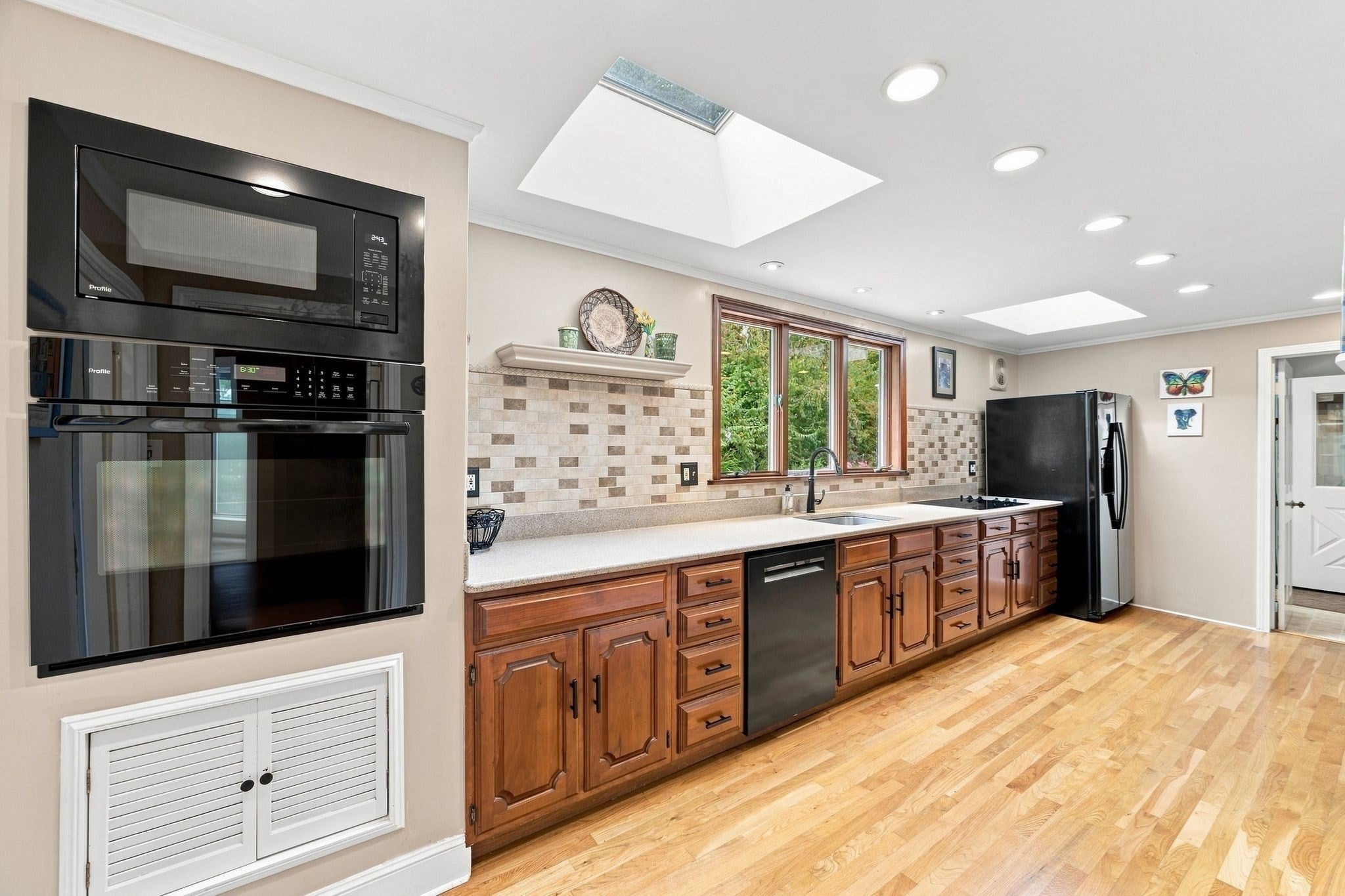 78 Oak St, Wakefield, MA Photo #10