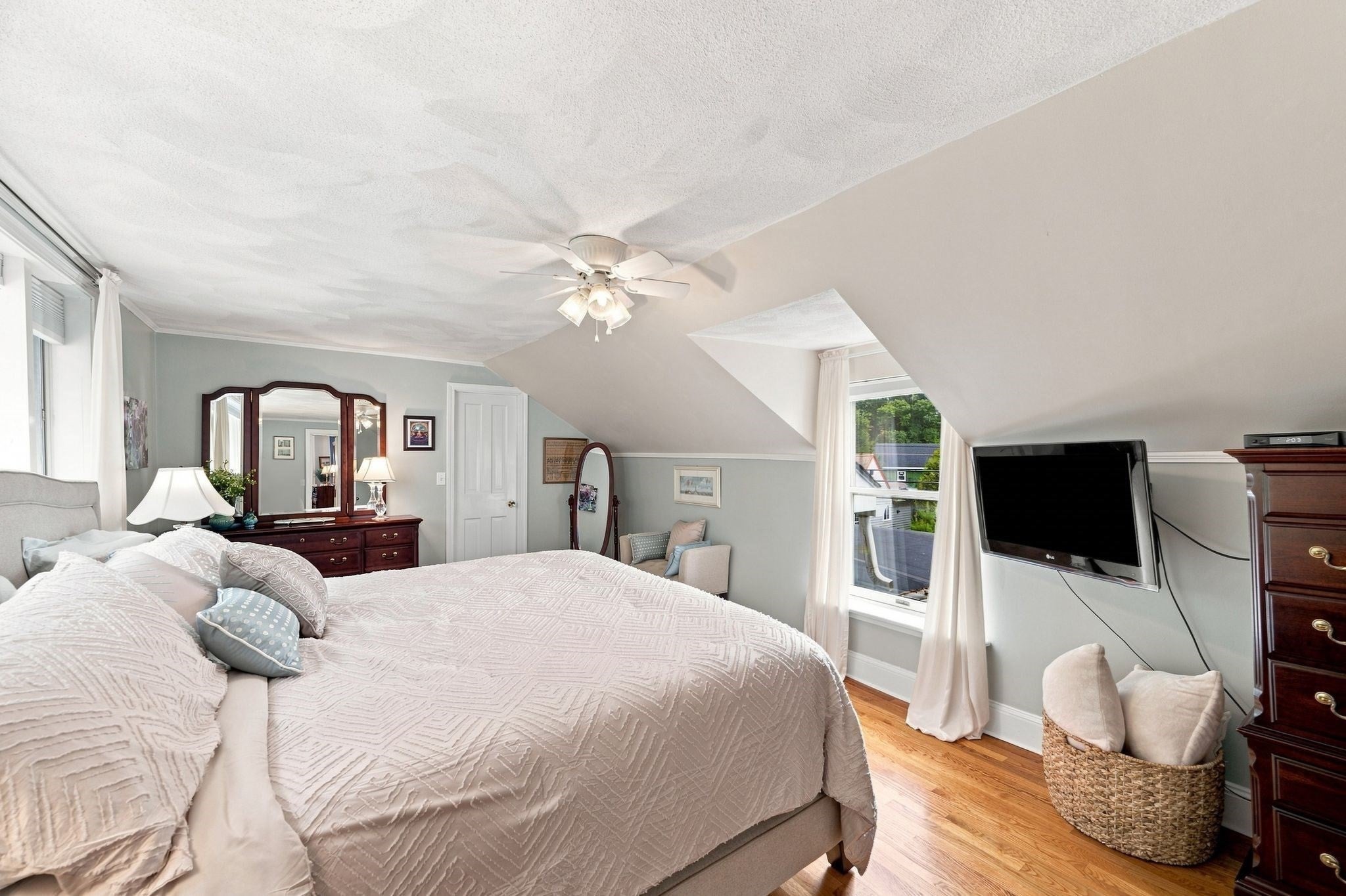 78 Oak St, Wakefield, MA Photo #16