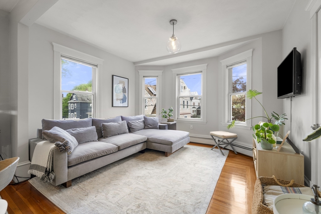 66 Plummer Ave 2