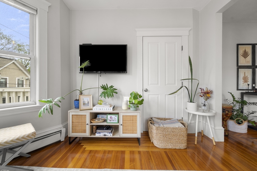66 Plummer Ave 2