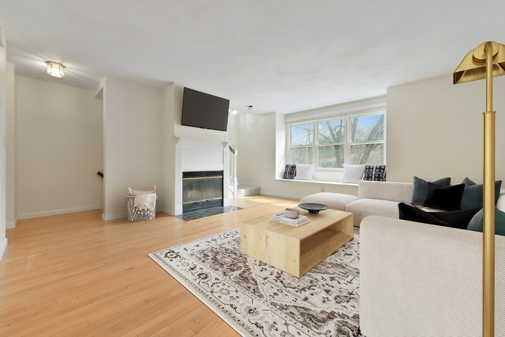 1045 Washington Street 2