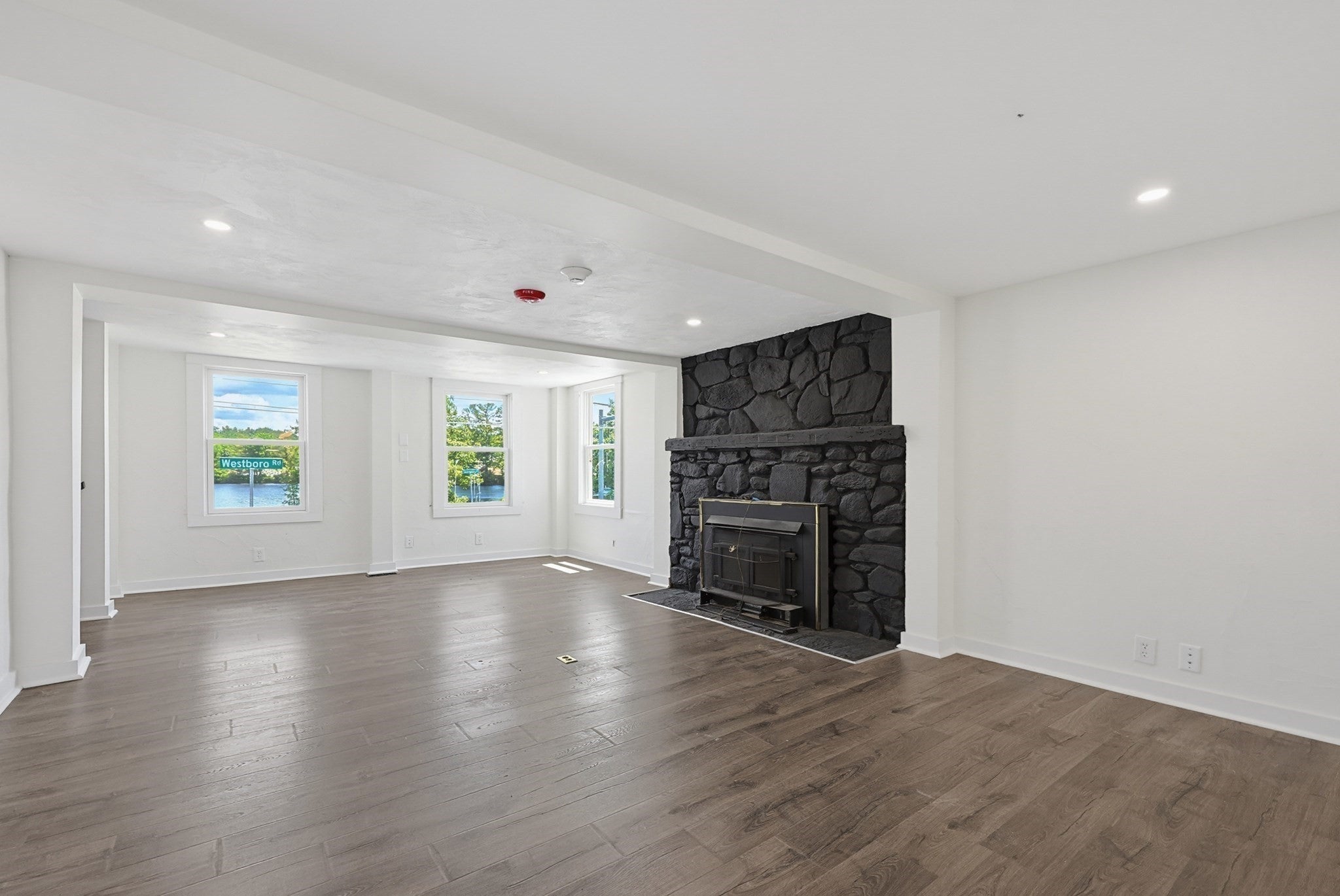 130 High St
