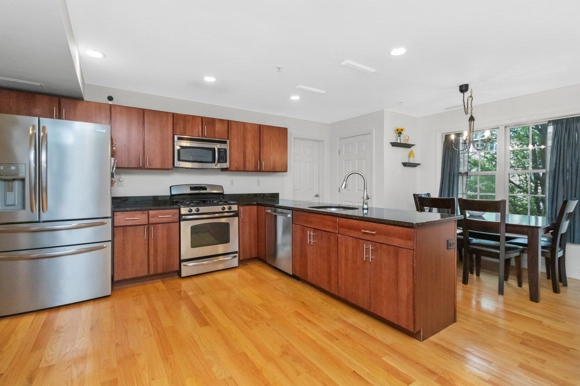 29 Spruce St 23