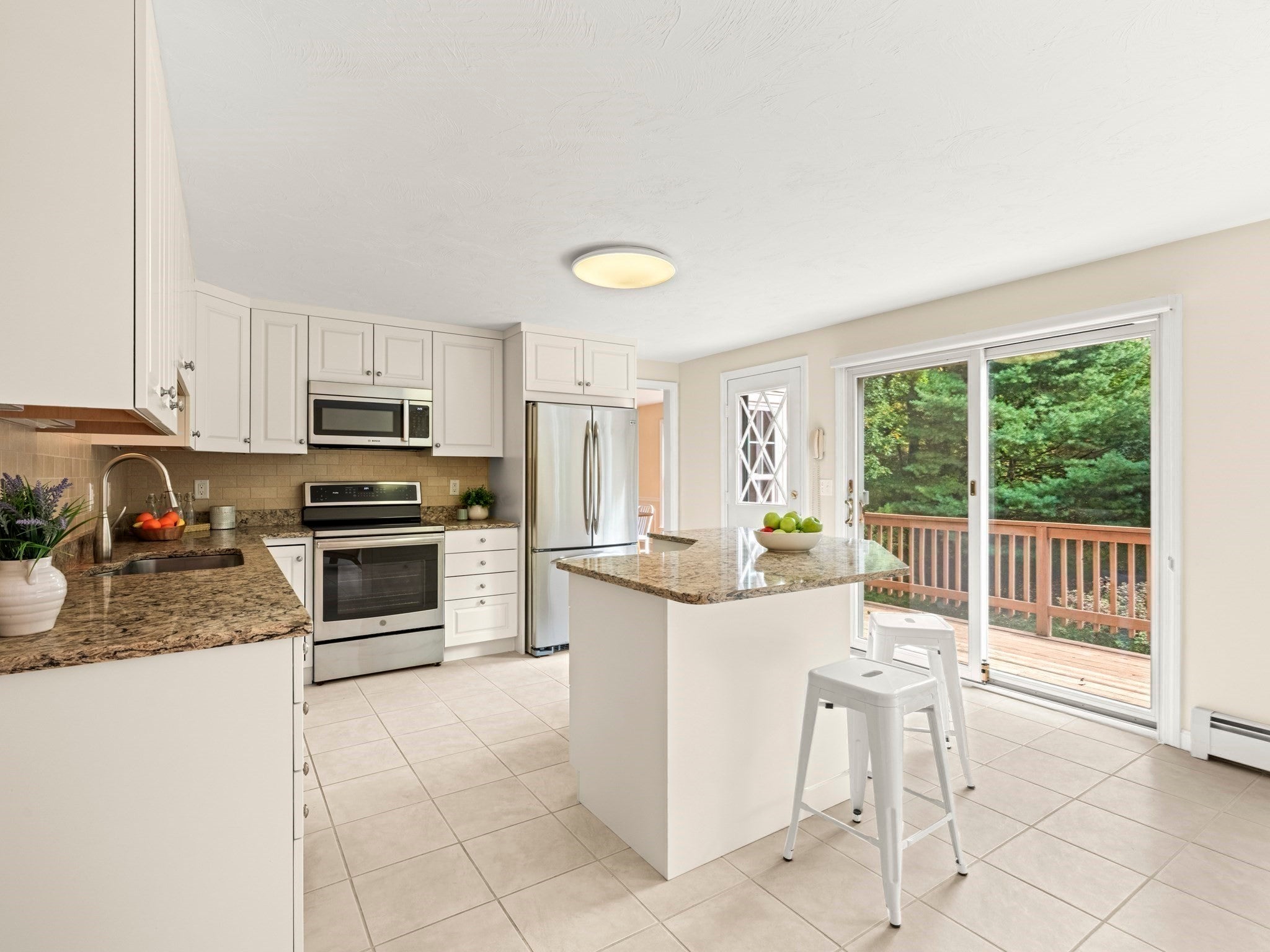 159 Walnut St, Shrewsbury, MA Photo #4
