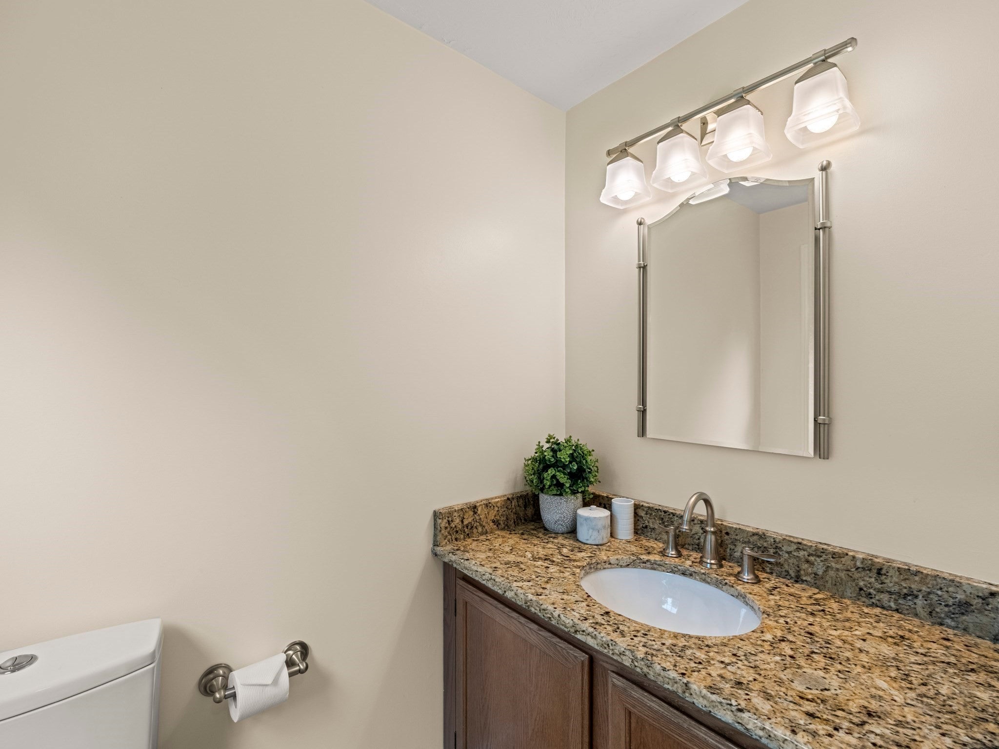 159 Walnut St, Shrewsbury, MA Photo #28