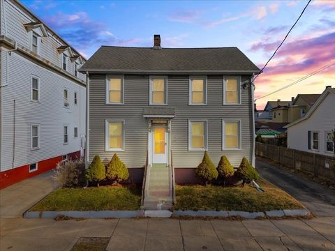 Photo of 154 Summit St #2, Pawtucket, RI 02860 (MLS # 73461807)