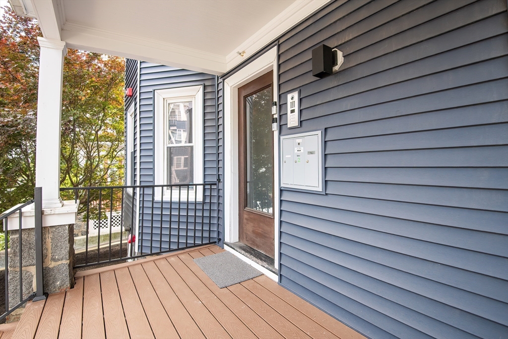 80 Fuller St 1