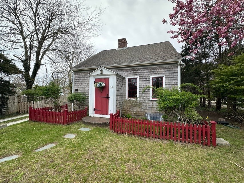 231 Mill Ln
