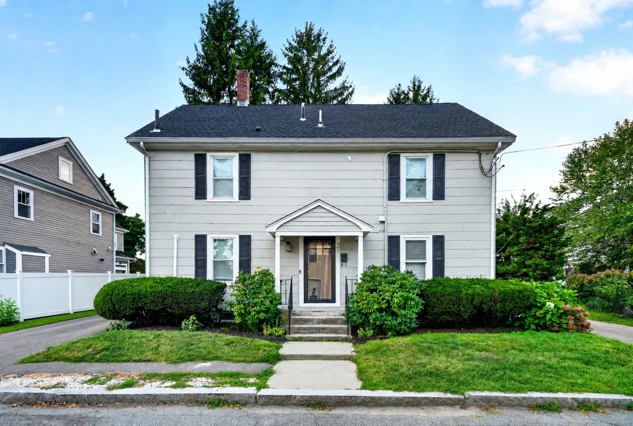 Photo of 23 Shepard Ct, Winchester, MA