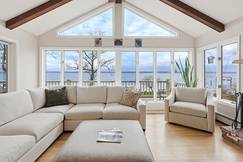 54 Oliver Hazard Perry Rd