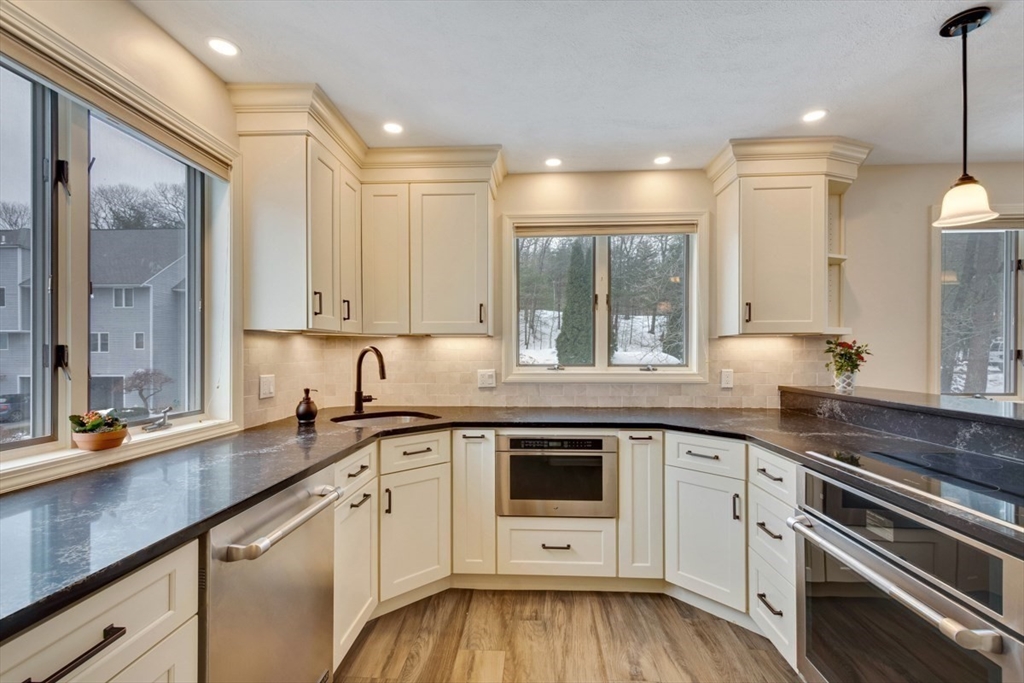 801 Sherwood Forest Ln 801