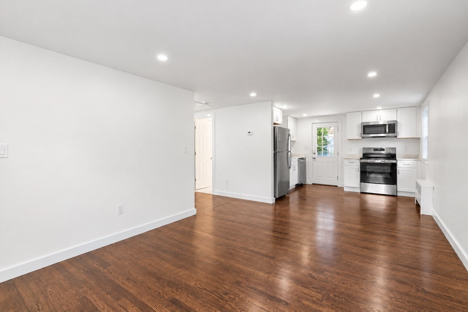 8 Strafford Rd #8, Westwood, MA, 8 Strafford Rd #8, Westwood, MA Photo #8