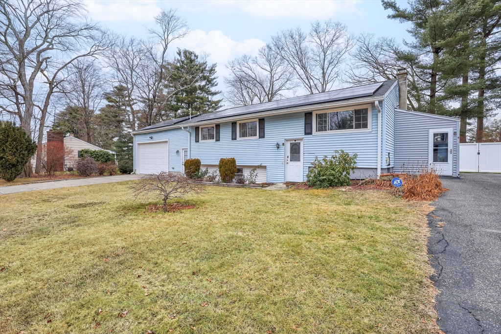 8 Leonard Dr