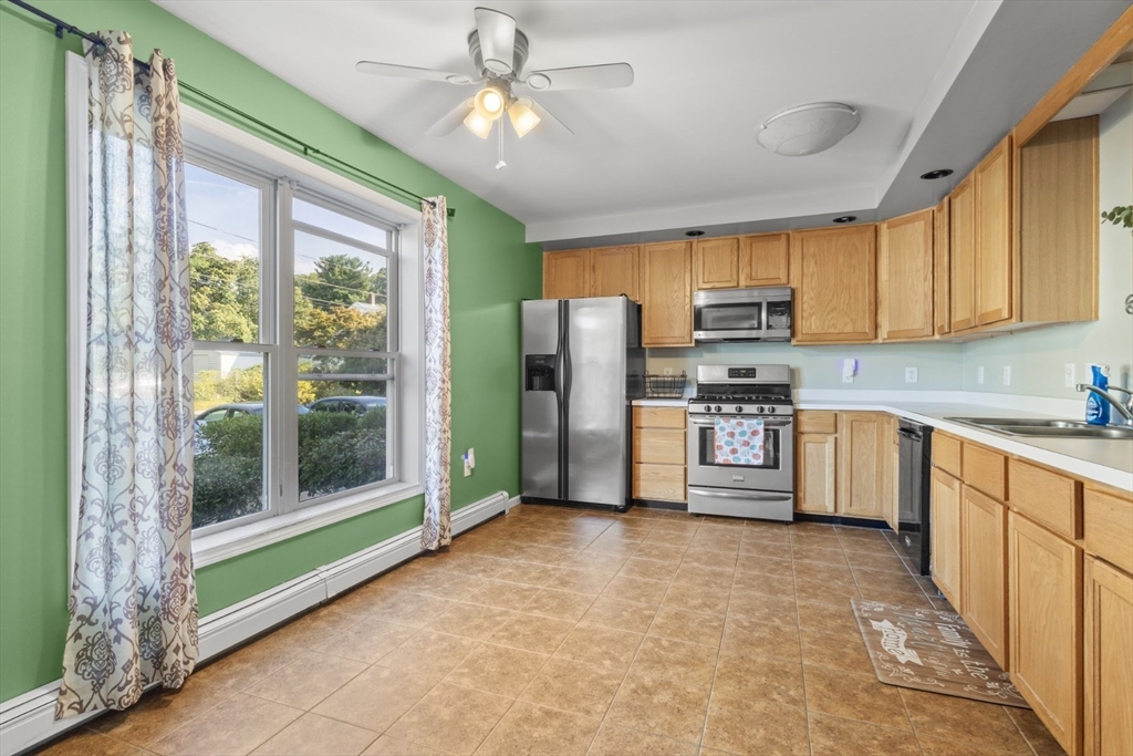 76 Case Ave 76