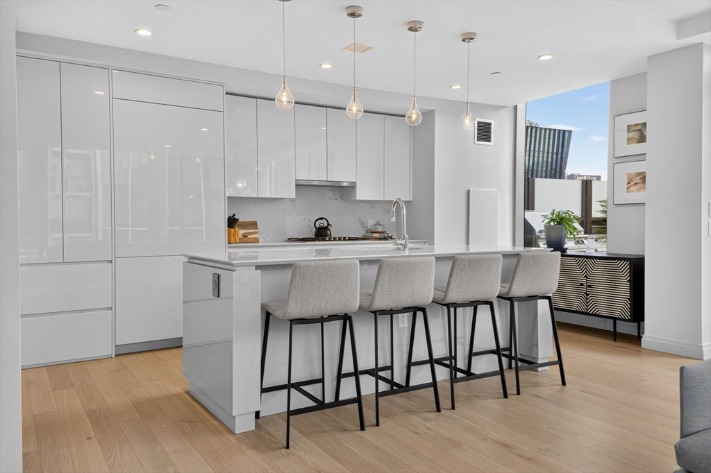 135 Seaport Blvd 2007