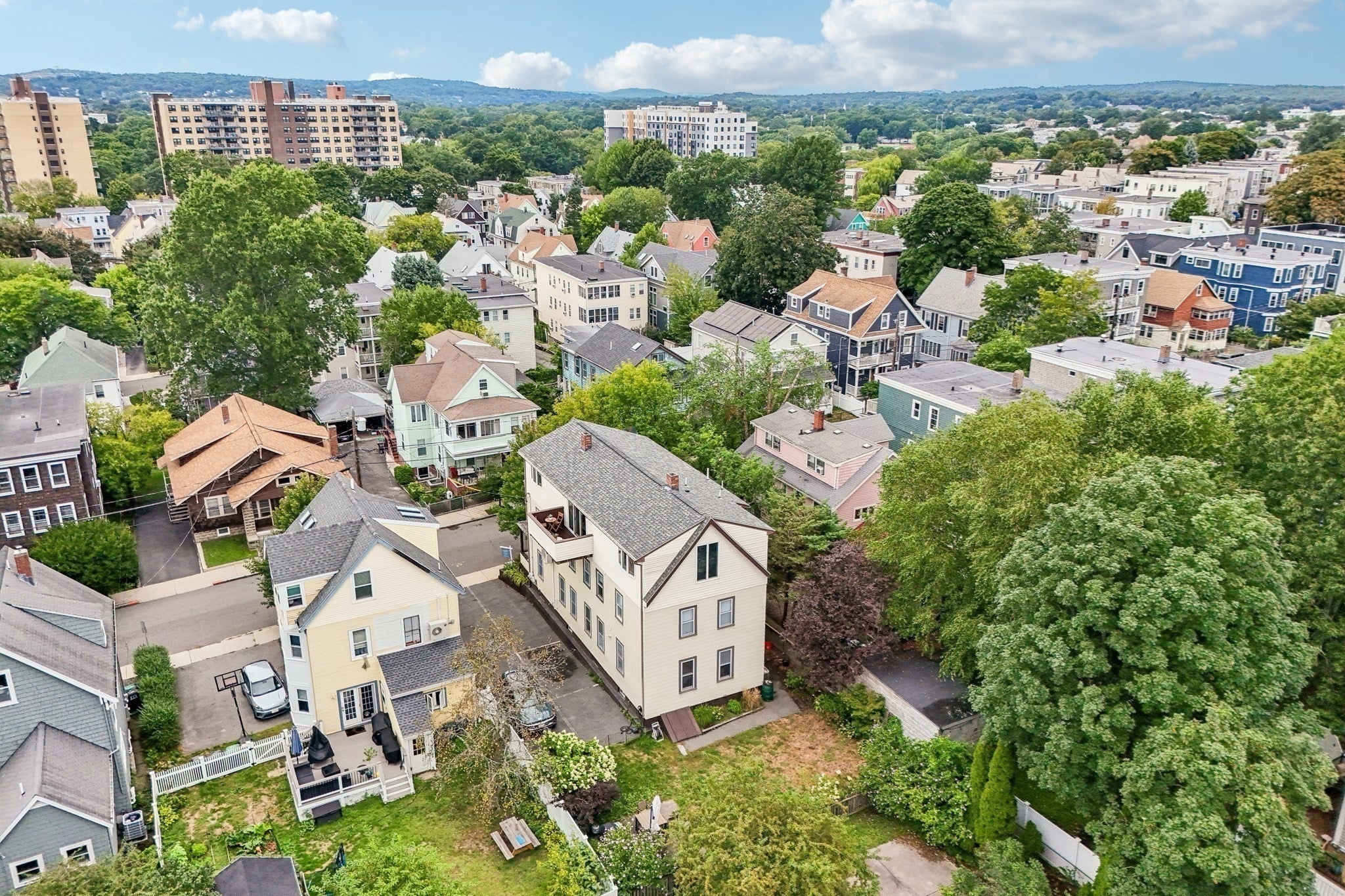 32 Farragut Ave #3, Somerville, MA Photo #4