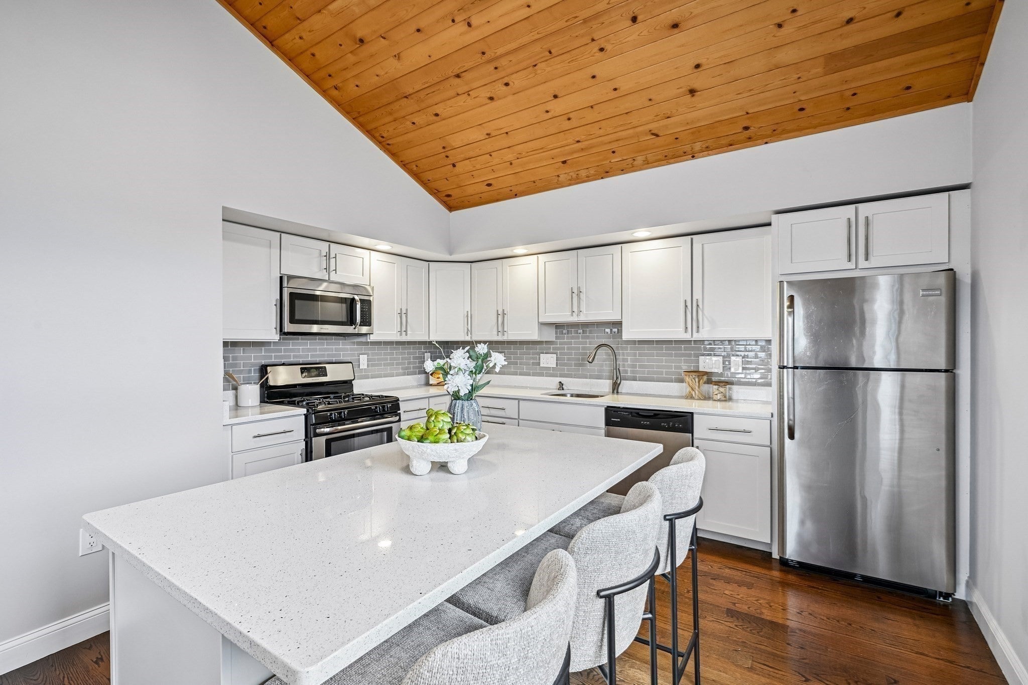 32 Farragut Ave #3, Somerville, MA Photo #13