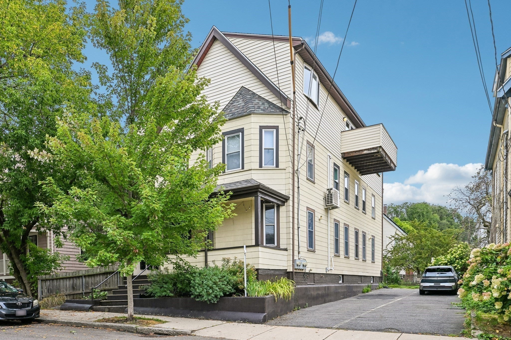 32 Farragut Ave #3, Somerville, MA Photo #2