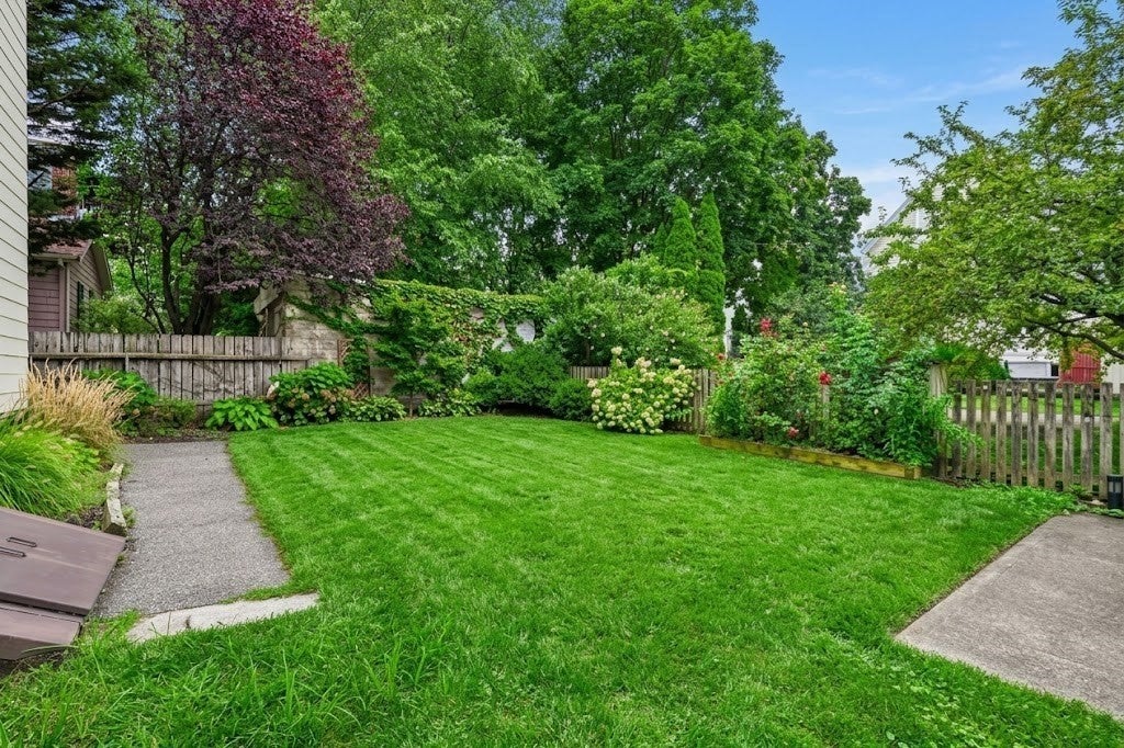 32 Farragut Ave #3, Somerville, MA Photo #28
