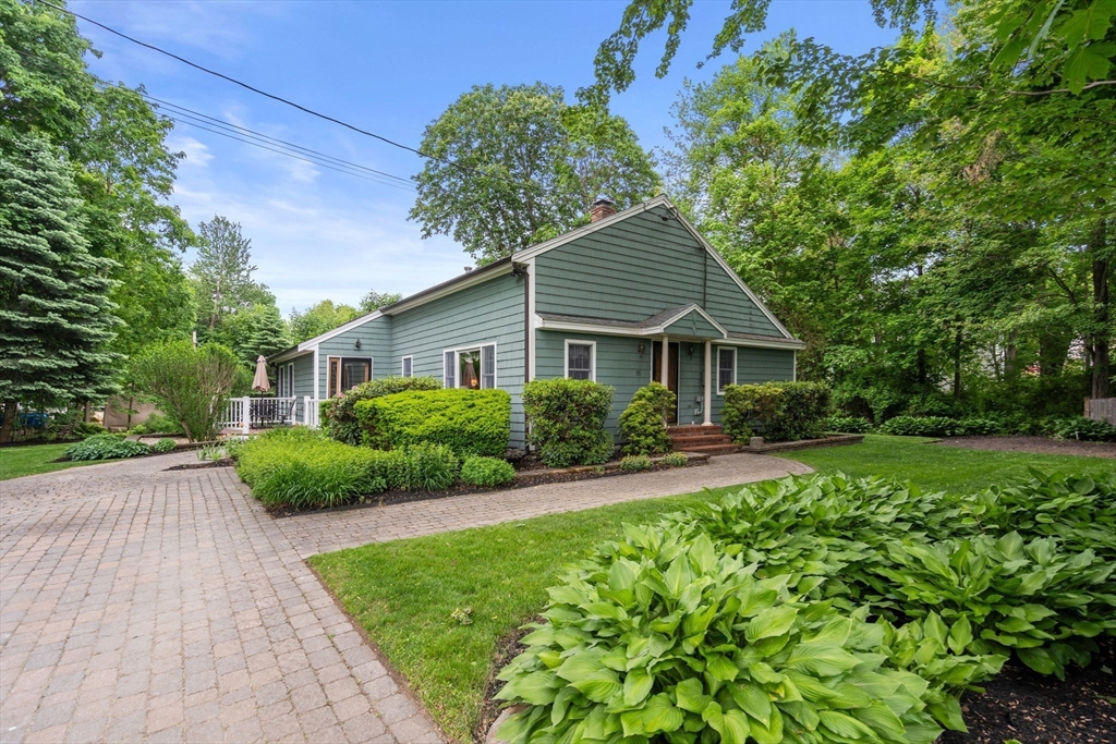 18 Ivy Rd