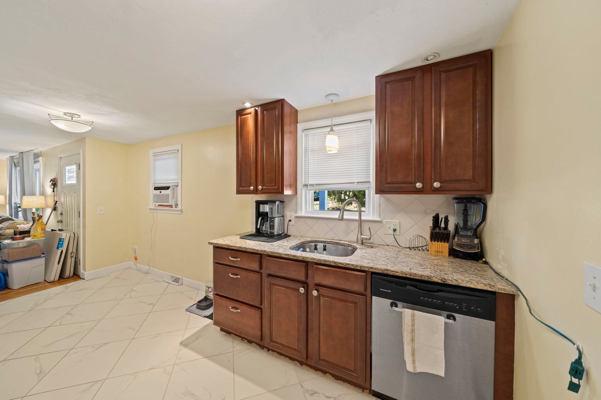 247 Howard St, Brockton, MA, 247 Howard St, Brockton, MA Photo #3