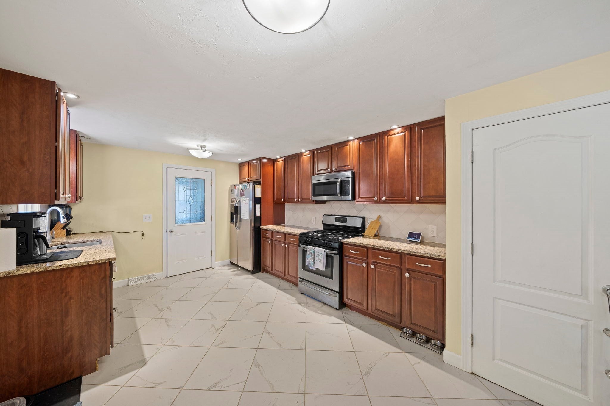 247 Howard St, Brockton, MA, 247 Howard St, Brockton, MA Photo #4