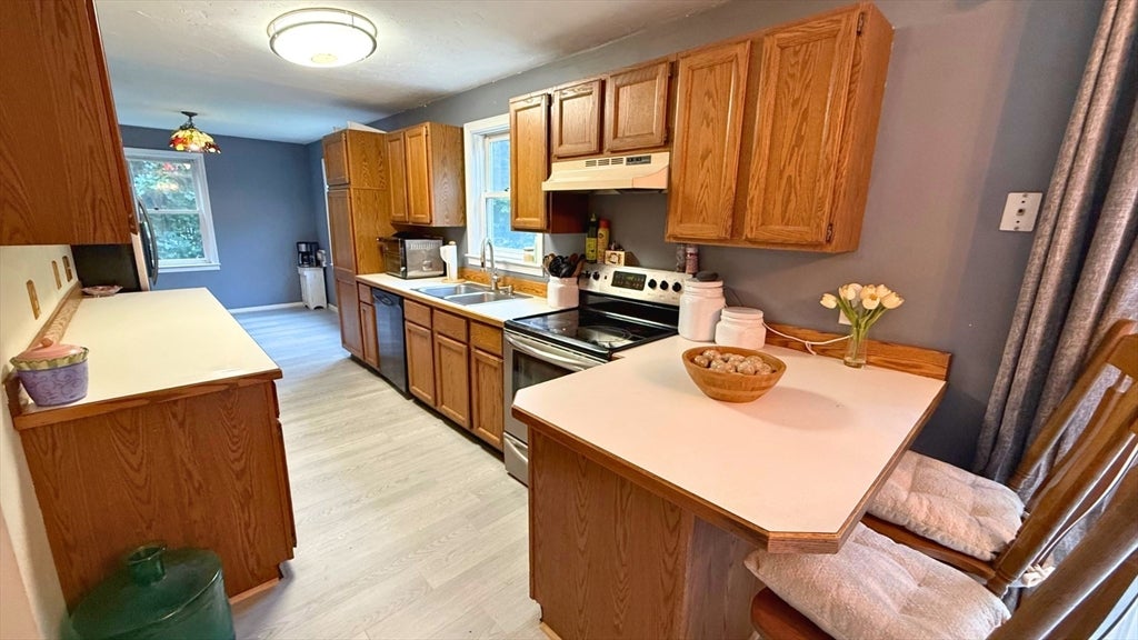 14 Indian Ridge Dr, Leominster, MA, 14 Indian Ridge Dr, Leominster, MA Photo #3