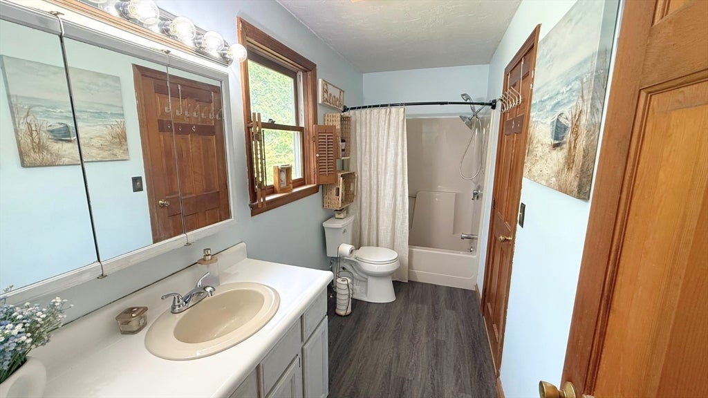 14 Indian Ridge Dr, Leominster, MA, 14 Indian Ridge Dr, Leominster, MA Photo #10