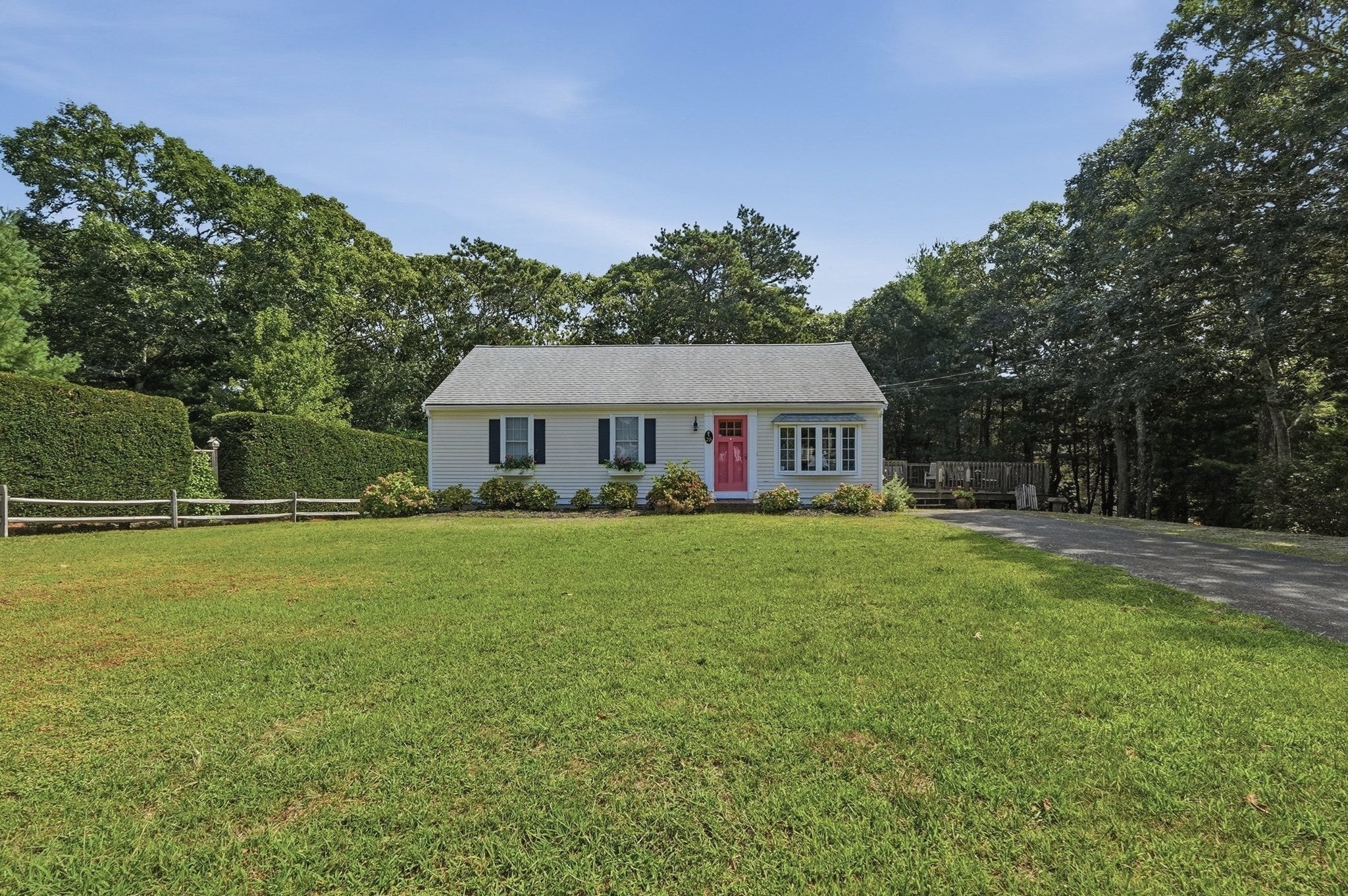 25 Sea Horse Road